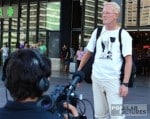 zweisprachiger videojournalist filmt Überlebenden Zugkatastrophe Barcelona